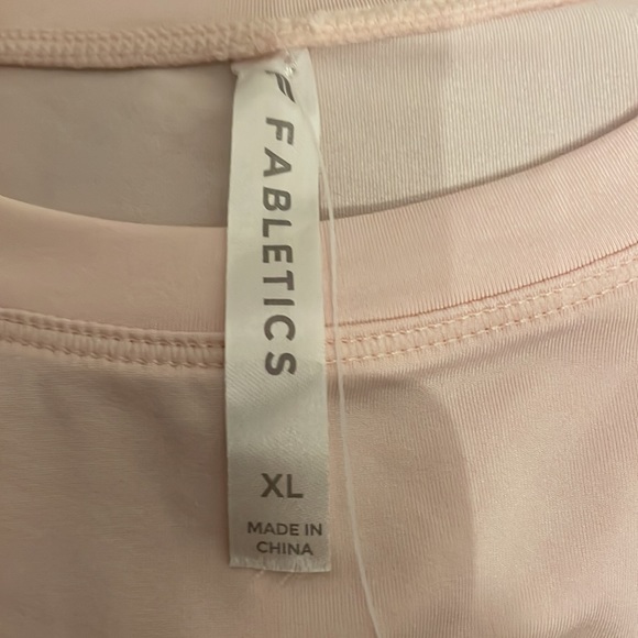 Fabletics light pink Phoenix lite s/s top size XL $60 NWT - Picture 2 of 8